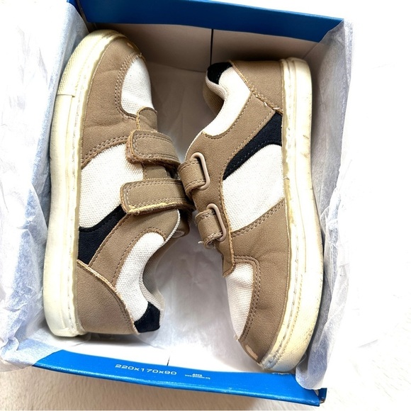 ⭐️ 5 for $25 Max + Jake Sawyer Kids’ Sneakers Tan Color Velcro Closure Size 12 M - Picture 2 of 11
